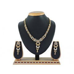 Generic Women's Alloy Necklace set (Gold)