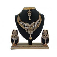 Generic Women's Alloy Necklace set (Gold)