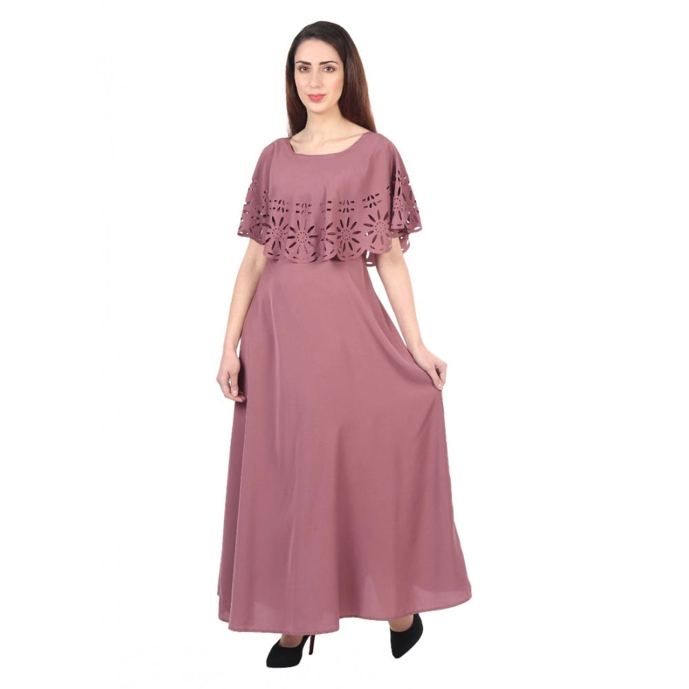 Generisches, ärmelloses, bodenlanges Kreppkleid für Damen (Hellbraun)