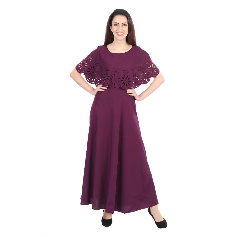 Generisches, ärmelloses, bodenlanges Kreppkleid für Damen (Kastanienbraun)