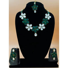 Generic Women's Elegent Kundan And  Stone Necklace Set (Green, Free Size)