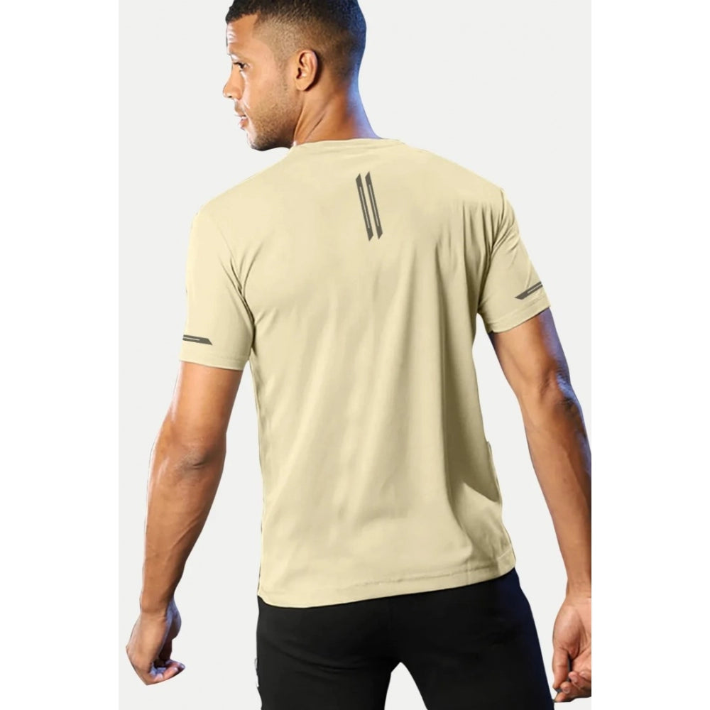 Generisches Herren-T-Shirt aus legerem, halbarmigem, einfarbigem Polyester mit Rundhalsausschnitt (Sand)