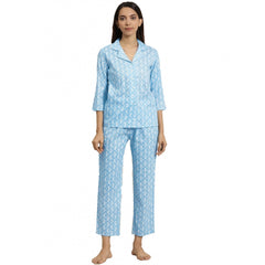 Generisches Damen-Set aus lässigem Viskosehemd mit 3/4-Ärmeln und Blumenmuster und Pyjamahose (blau)