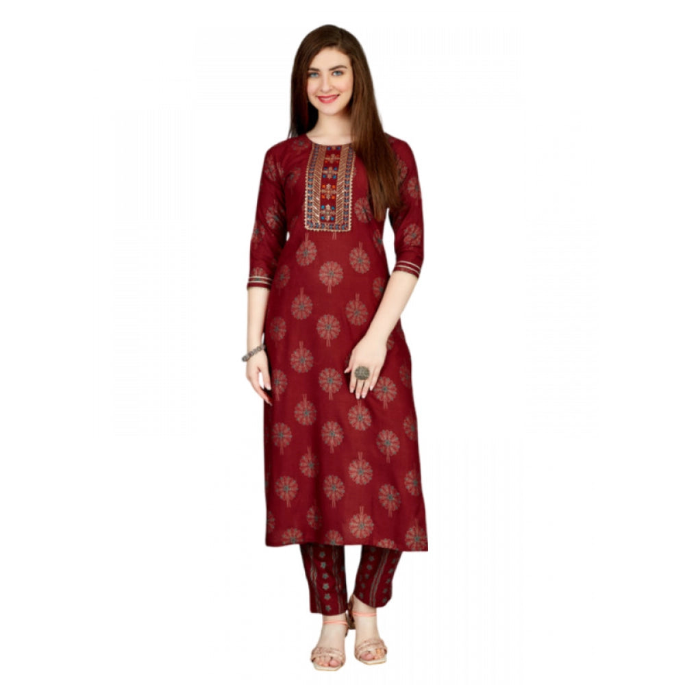 Generic Women's Casual 3-4 th Sleeve Embroidery Rayon Kurti Pant Set (Maroon)