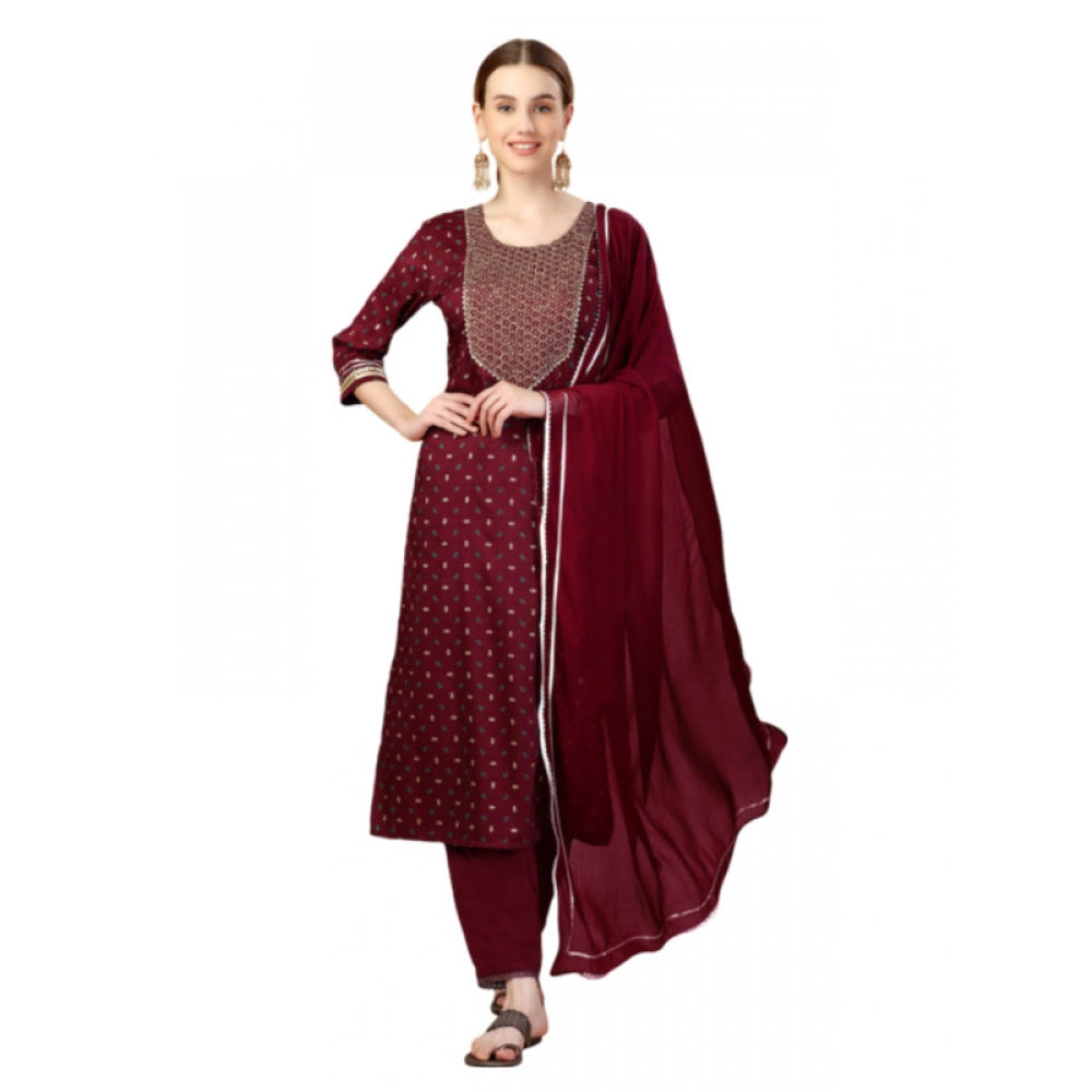 Generisches Damen-Kurti-Hose-Dupatta-Set mit 3–4-Ärmeln und Stickerei aus Seidenmischung (Kastanienbraun)