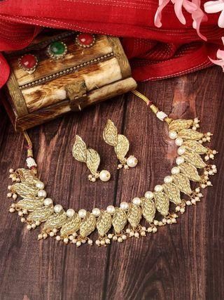 Karatcart vergoldetes Kundan-Perlen-Schmuckset für Damen