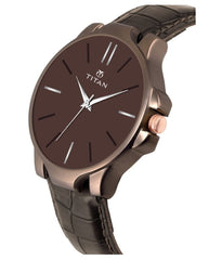 Stylish analog watch with unique design