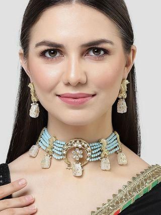 Karatcart Weißes Designer-Halsketten-Set mit hellblauen Kristallperlen und Kundan-Kristallen