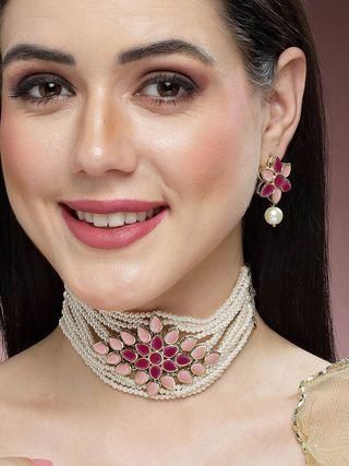 Karatcart Vergoldetes Choker-Halsketten-Set mit Perlen in Königsrosa und Babyrosa mit Kundan-Steinen