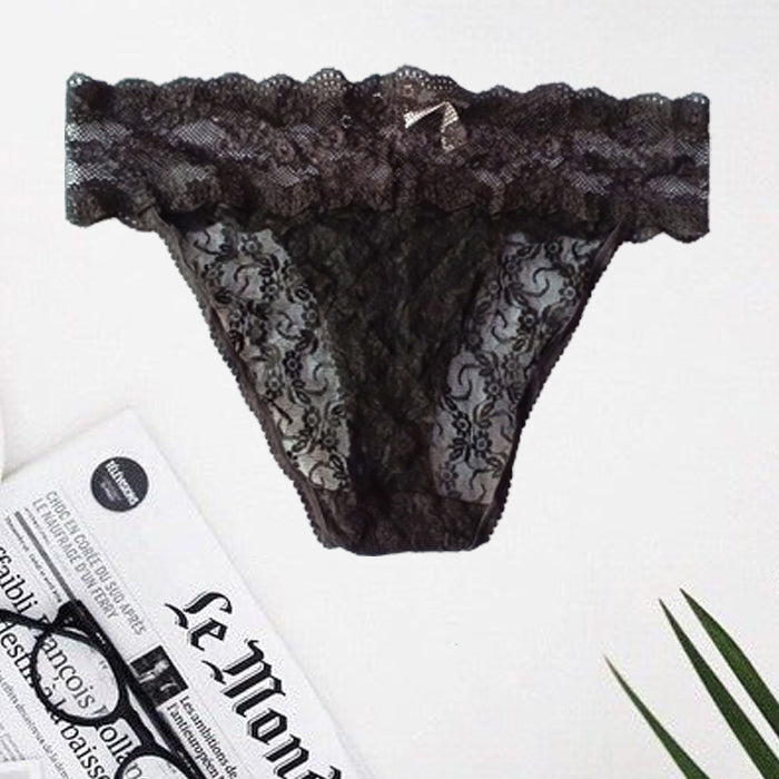 B.temptd Black Flirty Floral Lace Panty(sold out)