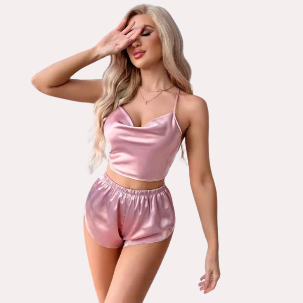 Luxuriöses Set aus Seiden-Camisole und Shorts